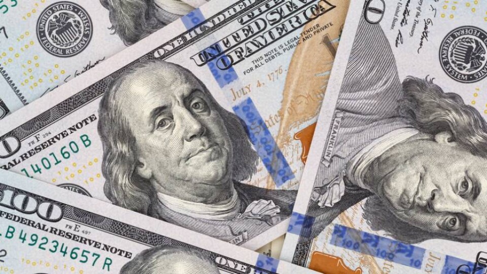 Нацбанк продал на бирже 240 млн долларов, чтобы поддержать тенге в январе