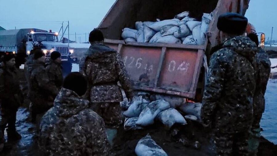 Участок трассы Актобе – Астрахань размыло, дорогу закрыли