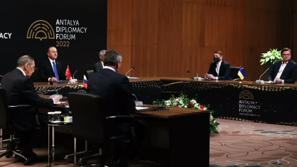 Фото © AP Photo / Turkish Foreign Ministry/Cem Ozdel