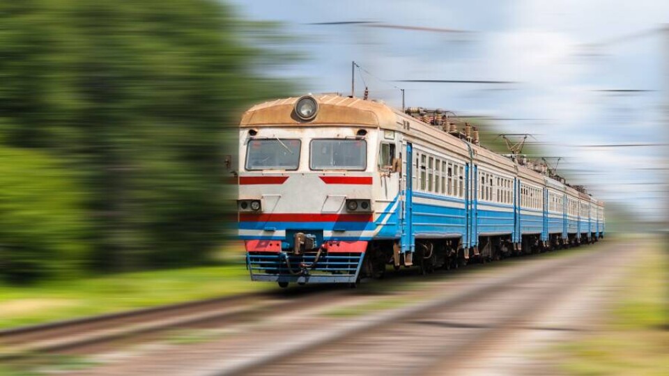 Казахстанцы не могут купить билеты на поезда до Алаколя. В КТЖ говорят, что дело не в перекупщиках