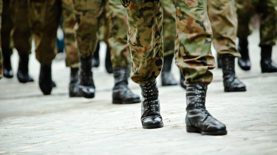 Двоих военнослужащих, которые самовольно покинули часть в Караганде, нашли