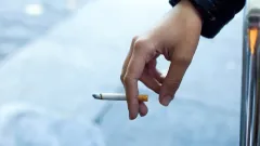 43 мың теңге: баласының көзінше ішімдік ішіп, темекі тартқан ата-анаға айыппұл салынады
