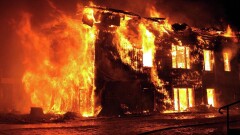 Абай облысында полицей өртті сөндіріп, бір отбасыны құтқарып қалды