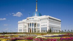 Тоқаев Си Цзиньпинді Ақордада қарсы алды