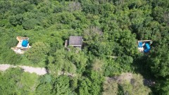 Алматының тау бөктерінде үш бірдей заңсыз нысан сүрілді