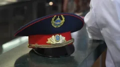 Шымкентте өз анасына қол көтерген полицей қызметінен қуылды