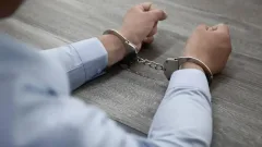 Жалған тексеріс уәдесі: кәсіпкердің 25 млн теңгесін жымқырған күдікті қамауға алынды