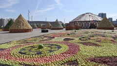 Жеміс-жидек, табиғи бал: Астанада Тәжікстан өнімдерінің жәрмеңкесі өтеді
