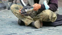 Семейде өзін мүгедек етіп көрсетіп, қайыр сұраған ер адам ұсталды