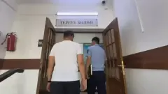Шымкентте рэкеттер тұрғынның көлігін тартып алып, ақша бопсалаған