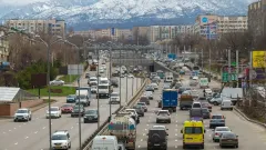 Қазақстанда жүргізуші куәлігінсіз және ішімдік ішіп көлік жүргізетіндерге жаза күшейтілді
