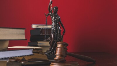 Алматыда күдіктіні азаптаған полиция қызметкерлері шартты түрде сотталды