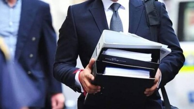 "Мемлекеттік бюджет шығыстарын оңтайландыру". 2 жылға мемқызметкерлердің айлығын көтеруге тыйым салынды