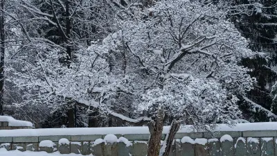 Қар, жаңбыр, жел: Қазақстанның бүкіл өңірінде дауылды ескерту жарияланды