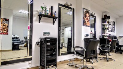 Елімізде тырнақ бояу мен шаш қиюдың құны көтерілді