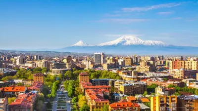 Енді Қазақстан азаматтары Арменияға жеке куәлікпен бара алады. Тоқаев заңға қол қойды