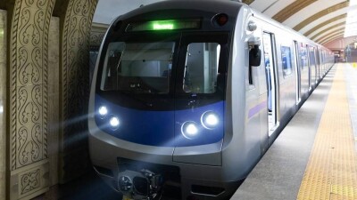 Алматы метросында 70-тен астам пышақ, кастет және басқа да қарулар тәркіленді