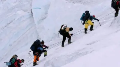 Туристерге жаңа талап: енді Алматыда тауға шығар алдында тіркелу міндетті болады