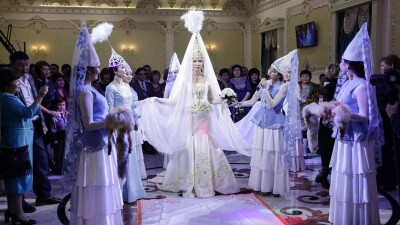 "Ысырап пен арсыздық көп". Шенеуніктер қазақтың тойына реформа жасамақ