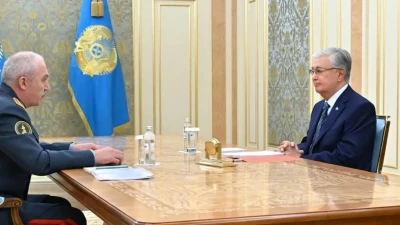 Тоқаев Қорғаныс министріне армияны заманауи қару-жарақпен қамтамасыз етуді тапсырды