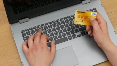 "Ақша аудармаңдар!". Қаржылық мониторинг агенттігі Қазақстан азаматтарына үндеу жасады