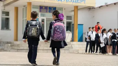 Оқу-ағарту министрлігі мектеп формасына діни киім элементтерін қосуға болмайтынын еске салды