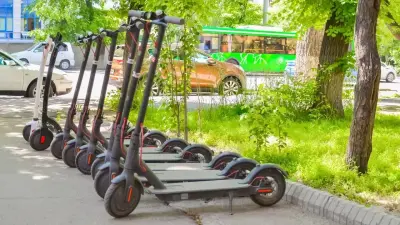 Жаңа талап: енді көшеде қараусыз қалған электросамокаттар тәркіленеді