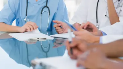 Қызылордада сәбиінен айырылған келіншектің шағымынан кейін дәрігерлер жазаланды