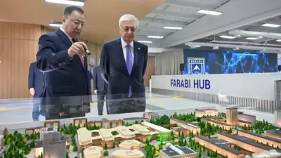 "1,25 млрд теңгенің жобалары жүзеге асырылып жатыр". Тоқаев ҚазҰУ-дың ғылыми жобаларымен танысты