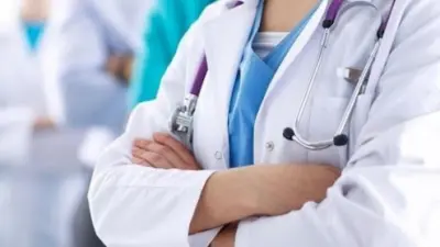 Ақша аз төлей ме? Қазақстандық дәрігерлер жаппай шетелге кетіп жатыр