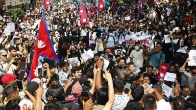 Непалдағы жаппай наразылықтардан кейін елдің премьер-министрі қызметінен кетті