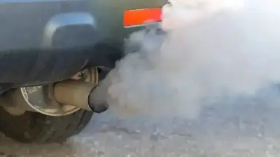 20 мың теңге: енді автокөлікті 5 минуттан артық оталдырған жүргізушілер жазаланады