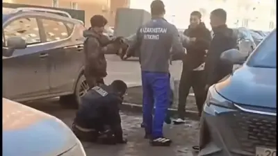 Қостанайда бір топ мас адам полицейді балаларының көзінше соққыға жыққан: қылмыстық іс қозғалды