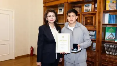 Футболшы Дастан Сәтпаев "Дарын" мемлекеттік жастар сыйлығымен марапатталды