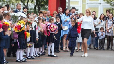 Мұғалімдерге қанша теңгенің гүлін сыйлауға болады? Антикор жауап берді