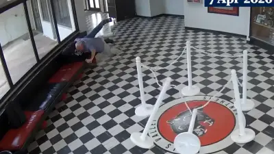 АҚШ-та мектеп директоры қарулы шабуылдың алдын алды