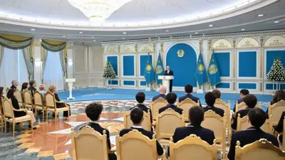 Тоқаев халықаралық олимпиада жеңімпаздарын дайындаған ұстаздарды марапаттады