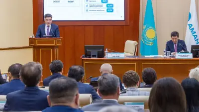 Олжас Бектенов Парламентке үш жылдық бюджет жобасын таныстырды