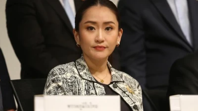 Таиландтың экс-премьер-министрінің қызы Үкіметті басқарады