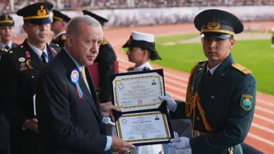 Ұлттық ұланның лейтенанты Түркия президентінің қолынан диплом алды