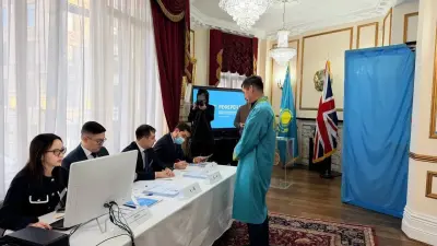 Еуропадағы Қазақстан азаматтары референдумда дауыс беріп жатыр