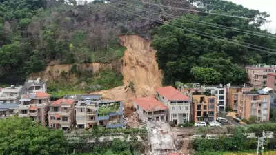 Үндістанда жойқын лай көшкінінен кейін 100-ге жуық адам із-түссіз жоғалған