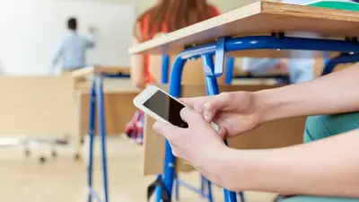 Балаларды әлеуметтік желіден қорғау: депутат Үкіметке төрт ұсыныс жолдады