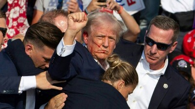 Дональд Трамп ресми түрде президенттікке үміткер атанды