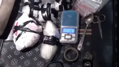 Абай облысында 30 жастағы әйелдің сөмкесінен есірткі табылды