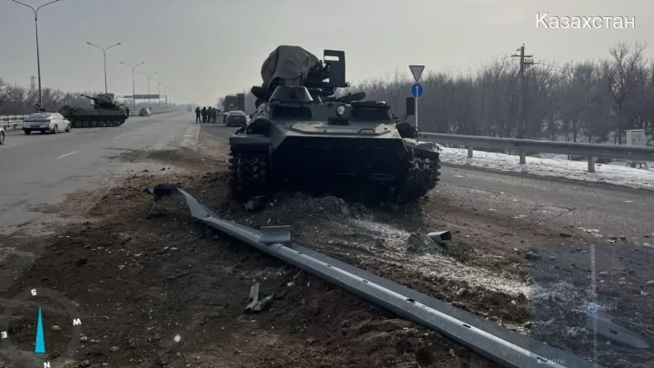 Алматы облысында әскери техника жеңіл көлікпен соқтығысты