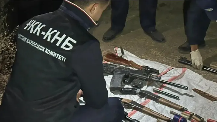 ҰҚК: Қазан айында ел бойынша 40 қару мен 800 оқ-дәрі тәркіленді