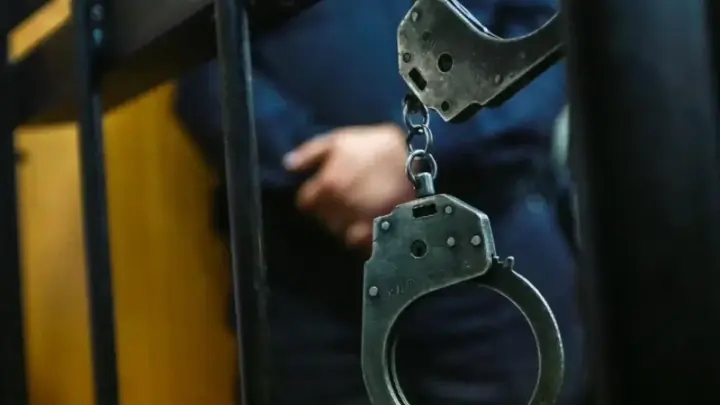 Таиландтан 8,8 келі есірткі тасымалдаған бойжеткен 16 жылға сотталды