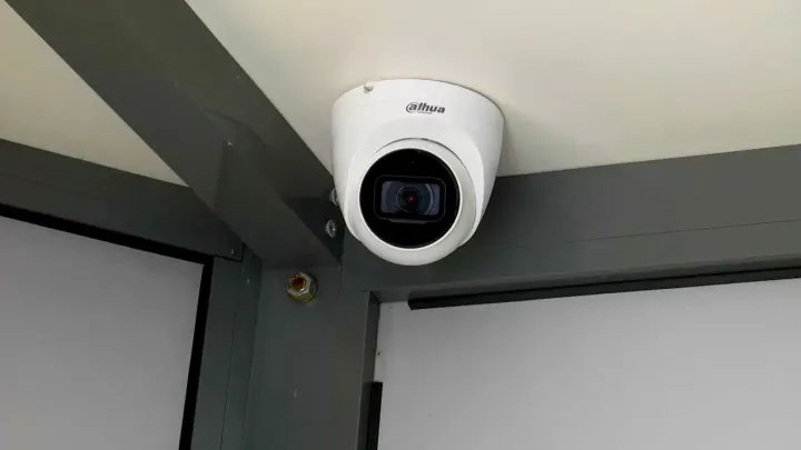 Көкшетаудағы мектептердің бірінде дәретханаға бейнебақылау камерасы орнатылды