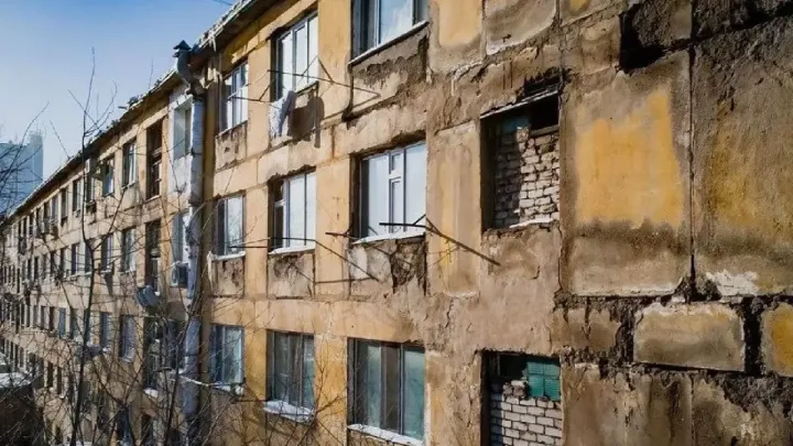 Қазақстанда 50 мыңнан астам адам қауіпті тұрғын үйде тұрып жатыр. Ең көп апатты үй қай өңірде?
